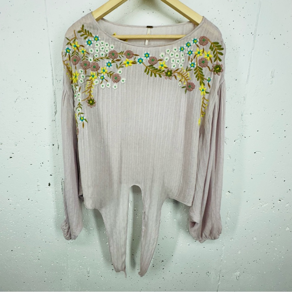 Free People size XS Up And Away Embroidered Lavender Bat Wing Blouse - Picture 2 of 14